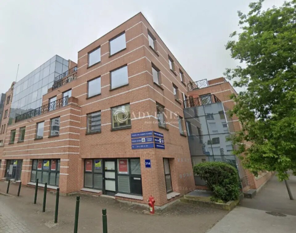 Bureau dans Évry-Courcouronnes à vendre Photo de l’immeuble– Image 1 sur 4