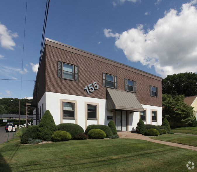 155 Main St, Manchester, CT à louer - Photo de l’immeuble – Image 2 sur 10