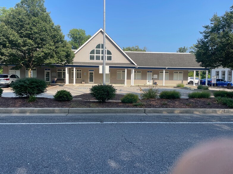 325 Gambrills Rd, Gambrills, MD à louer - Photo de l’immeuble – Image 3 sur 22