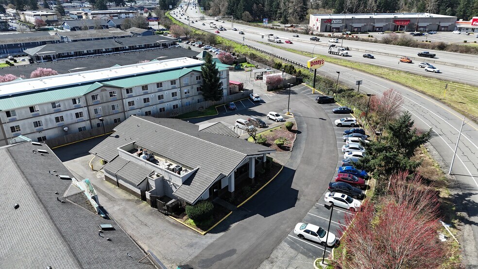 8614 S Hosmer St, Tacoma, WA à vendre - Photo de l’immeuble – Image 3 sur 3