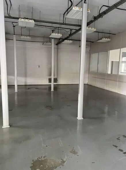 163 Rue De La Belle Etoile, Roissy-en-France à louer - Photo de l’immeuble – Image 2 sur 3