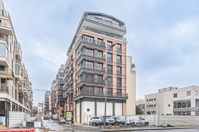 Plus de détails pour 2-16 Rue Paul Bert, Courbevoie - Local commercial à louer