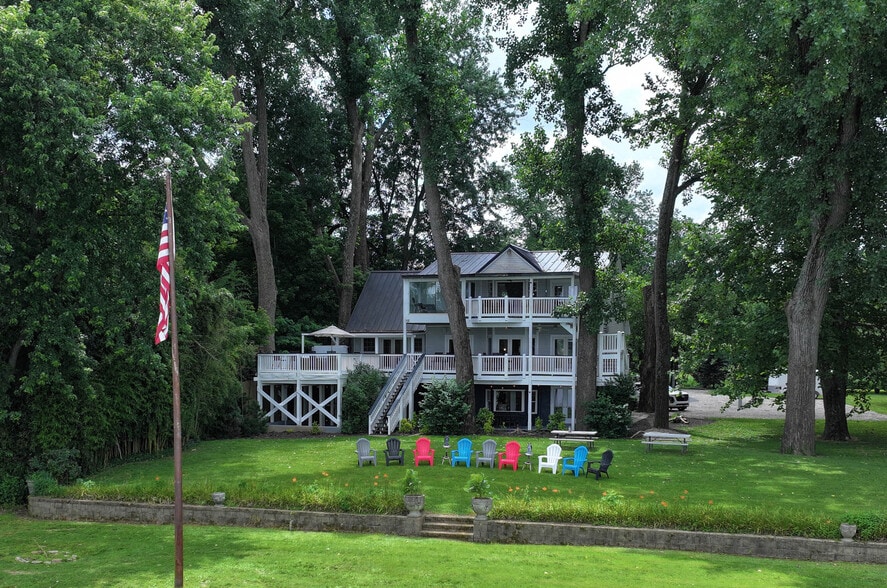 3227 River Rd, Louisville, KY à vendre - Photo principale – Image 1 sur 42
