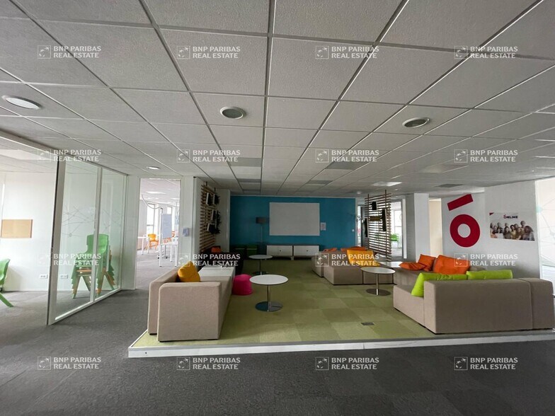 Bureau dans Grenoble à louer - Photo intérieure – Image 3 sur 12