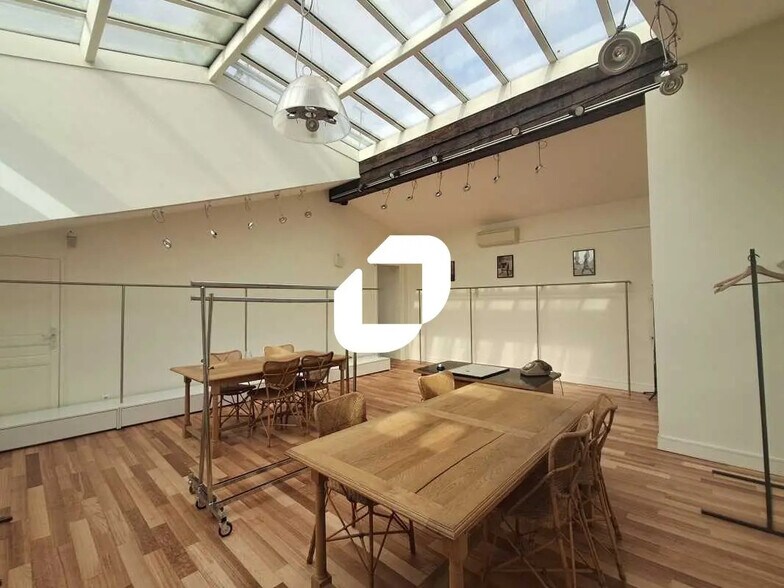 Bureau dans Bordeaux à louer - Photo de l’immeuble – Image 1 sur 10