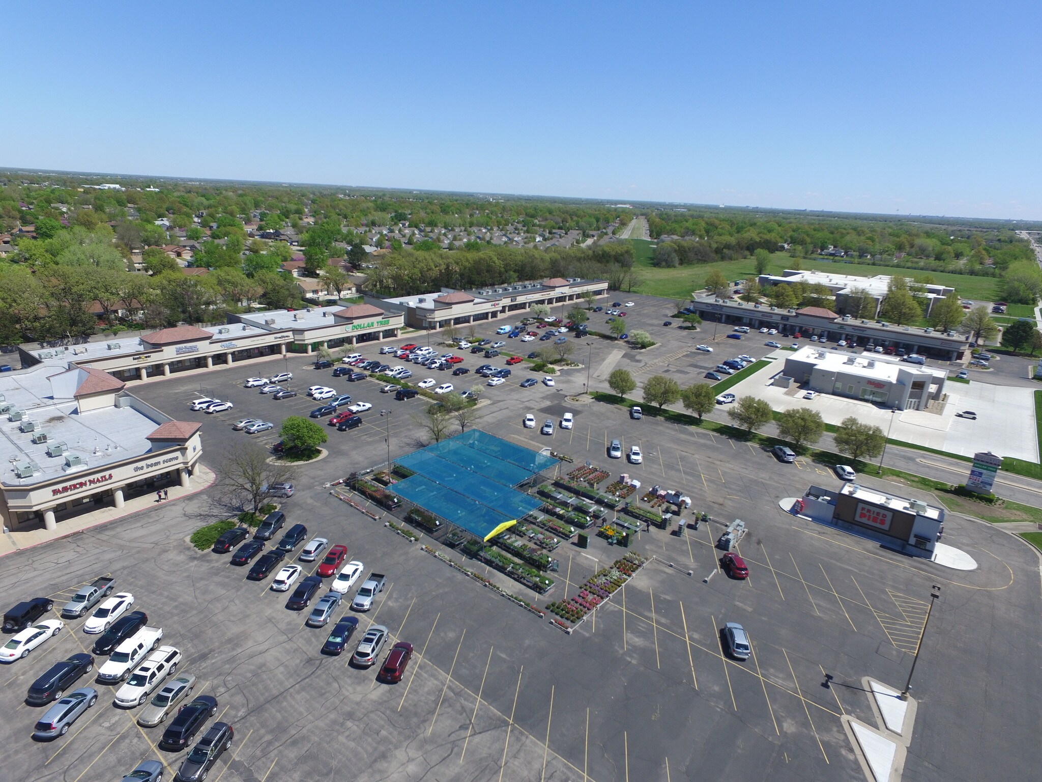 8414 W 13th St, Wichita, KS à louer Photo principale– Image 1 sur 6