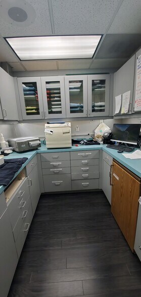 5220 Neil Rd, Reno, NV à louer - Photo intérieure – Image 3 sur 45