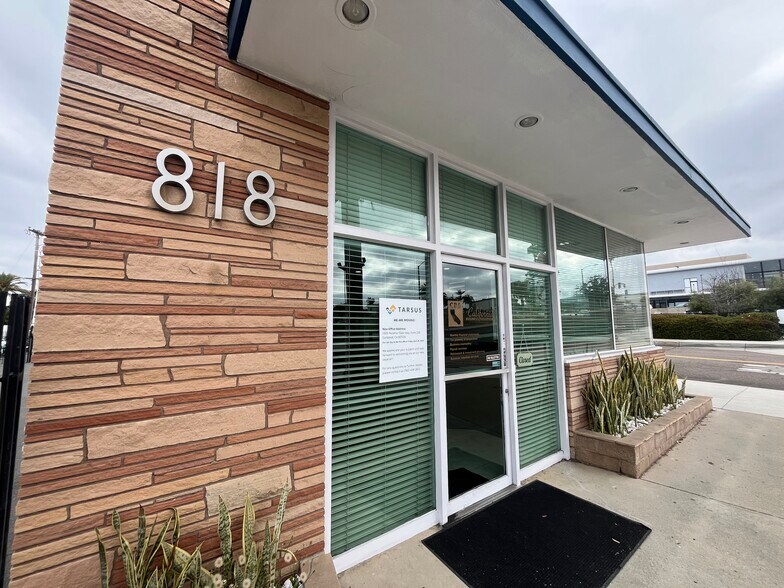 818 Mission Ave, Oceanside, CA à vendre - Photo de l’immeuble – Image 3 sur 8