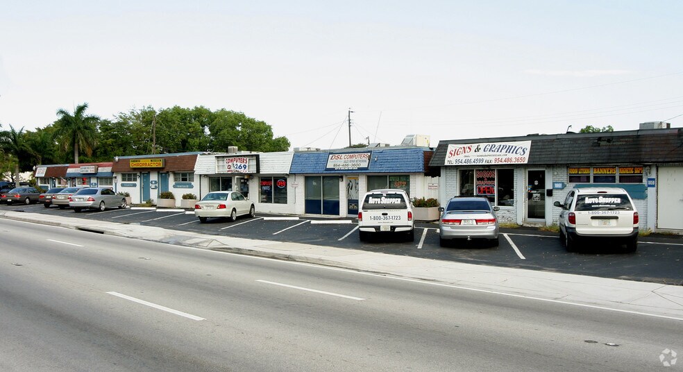 1871-1891 W Oakland Park Blvd, Oakland Park, FL à vendre - Photo de l’immeuble – Image 2 sur 4