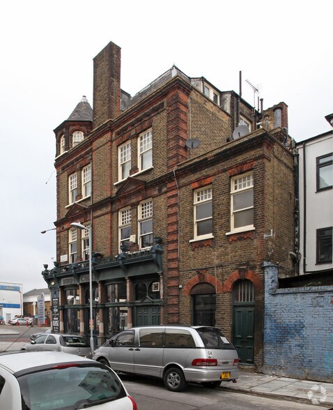 58 Stamford Hl, Londres à louer - Photo de l’immeuble – Image 2 sur 3