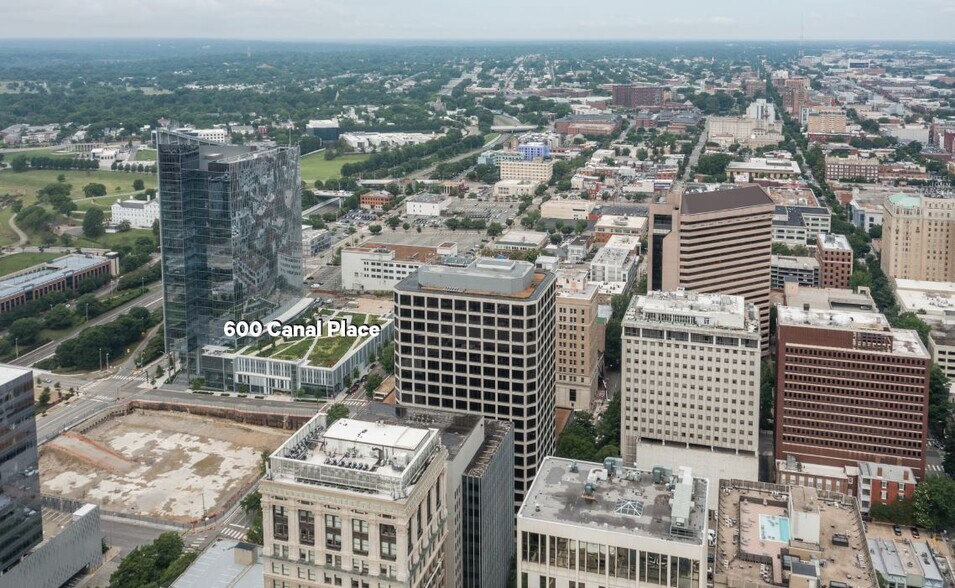 600 E Canal Pl, Richmond, VA à louer - Photo de l’immeuble – Image 1 sur 3