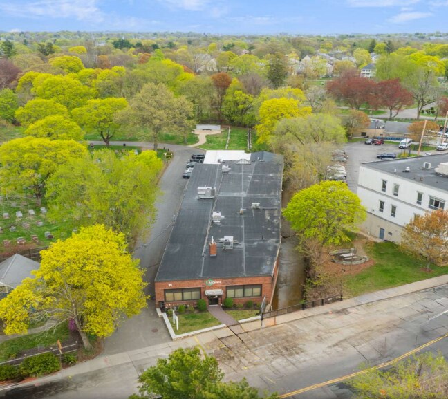 91 Mystic St, Arlington, MA à louer - Photo de l’immeuble – Image 1 sur 7