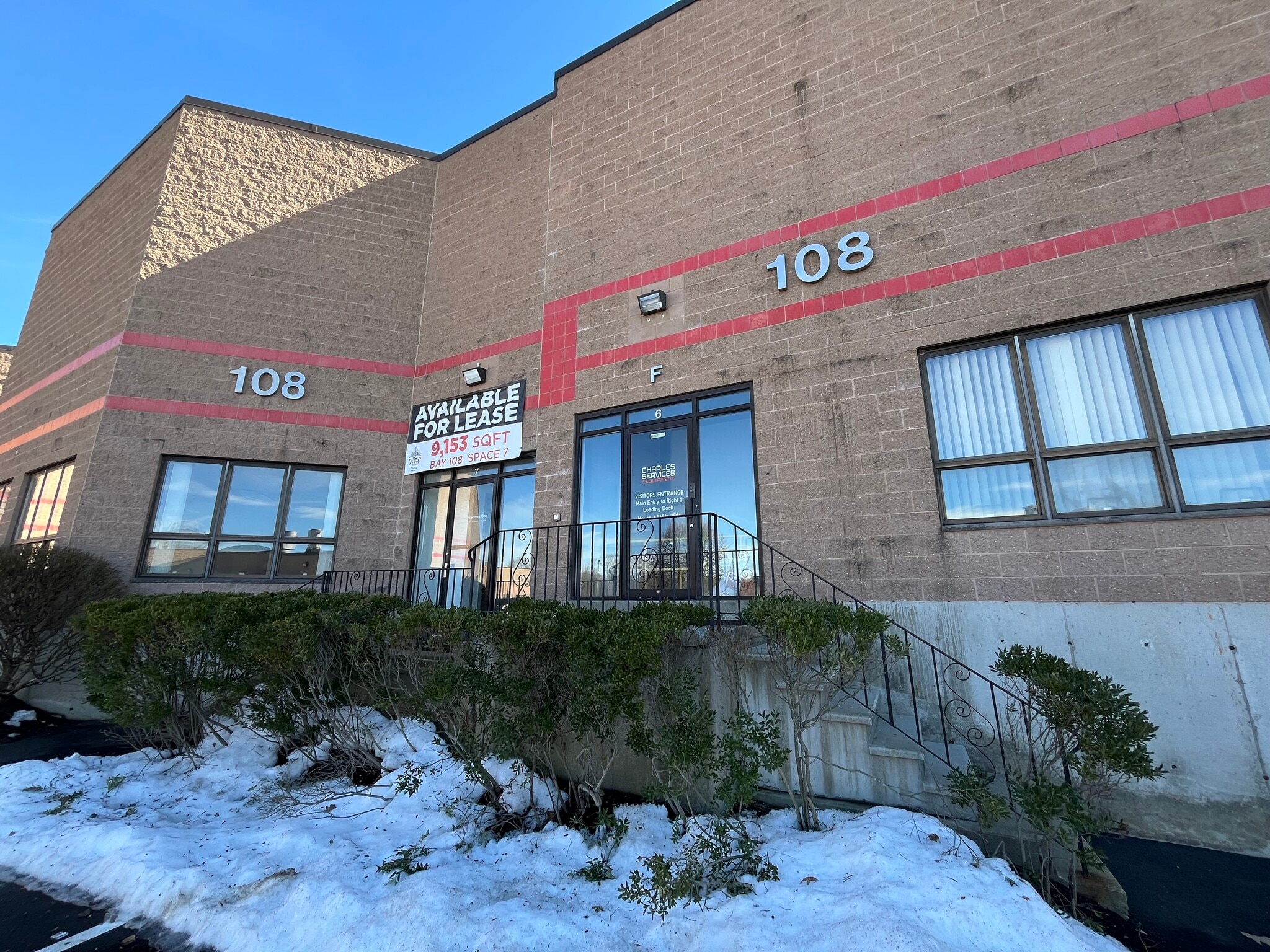 108 Clematis Ave, Waltham, MA à louer Photo intérieure– Image 1 sur 19