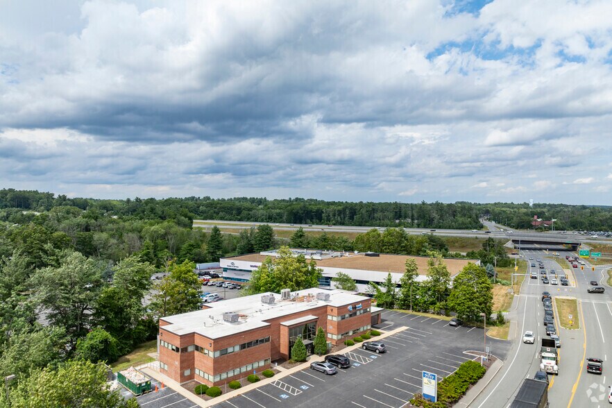 18 Pelham Rd, Salem, NH à louer - Aérien – Image 2 sur 6