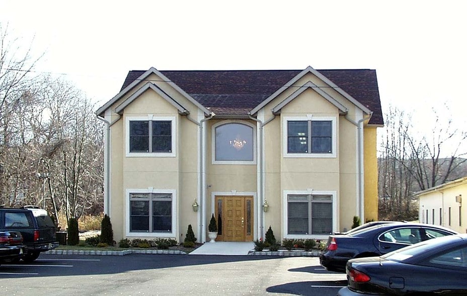 230 Passaic Ave, Fairfield, NJ à vendre - Photo de l’immeuble – Image 2 sur 13