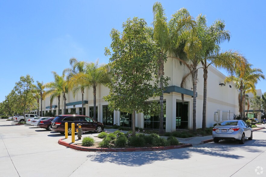 11880 Community Rd, Poway, CA à louer - Photo principale – Image 1 sur 4