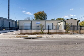 2820 N 34th St, Tampa, FL à louer Photo intérieure– Image 2 sur 62