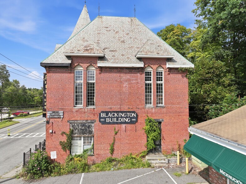 572 Main St, Fiskdale, MA à vendre - Photo de l’immeuble – Image 3 sur 29