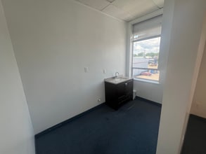 6552-6566 Backlick Rd, Springfield, VA à louer Photo intérieure– Image 2 sur 2