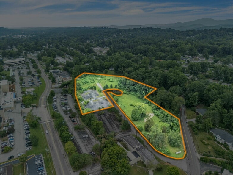 203 Michigan Ave, Oak Ridge, TN à vendre - Photo principale – Image 1 sur 23