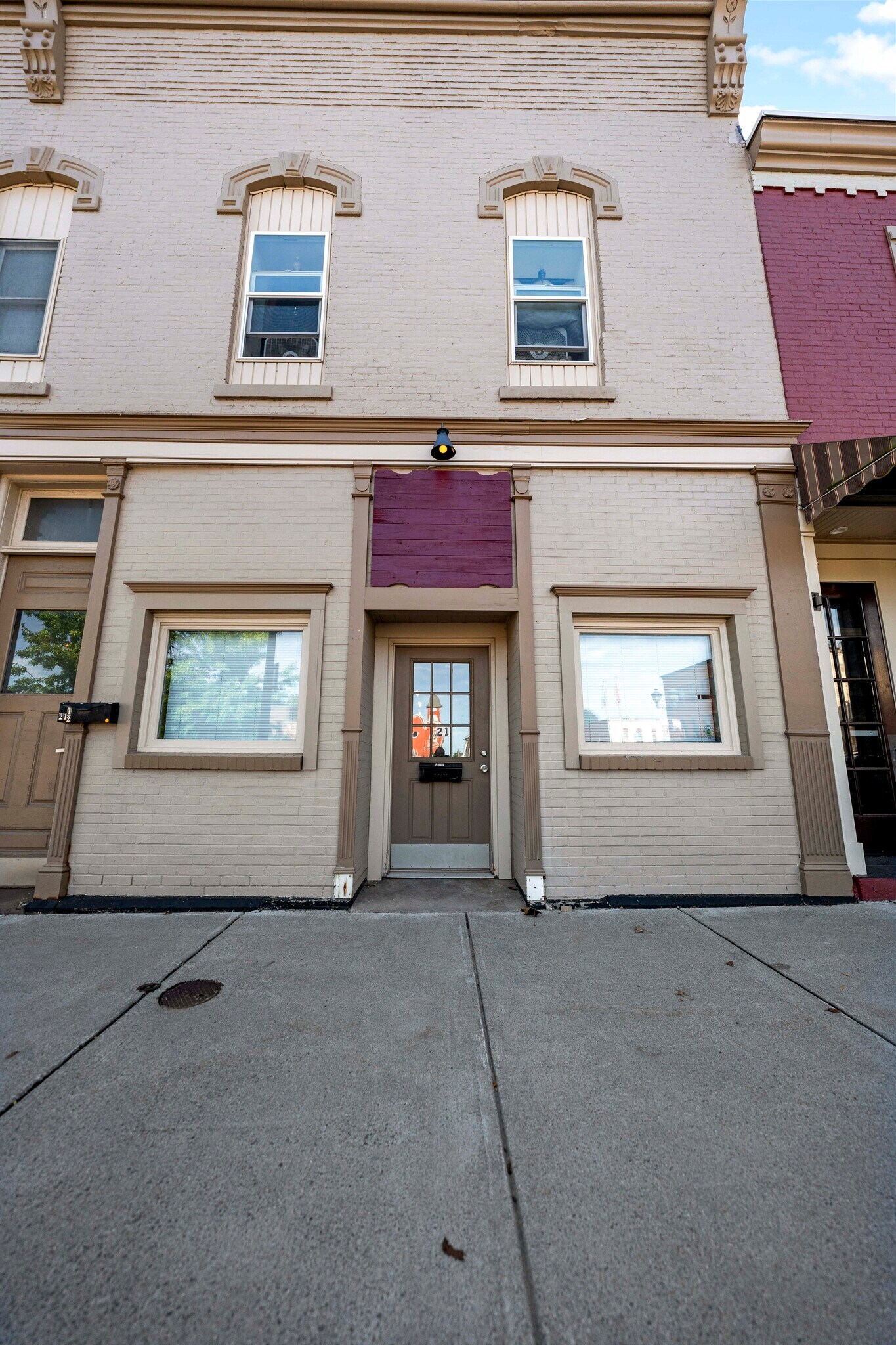 21 Public Sq, Holley, NY à louer Photo de l’immeuble– Image 1 sur 9