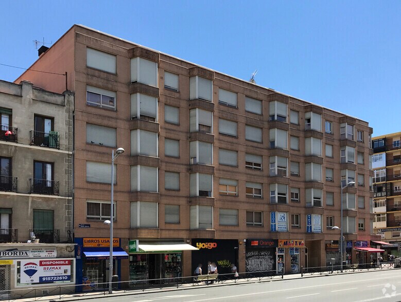 Local commercial dans Madrid, Madrid à louer - Photo de l’immeuble – Image 2 sur 2