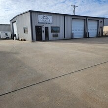 2306 Skyvue Ln, Manhattan, KS à louer Photo de l’immeuble– Image 1 sur 1