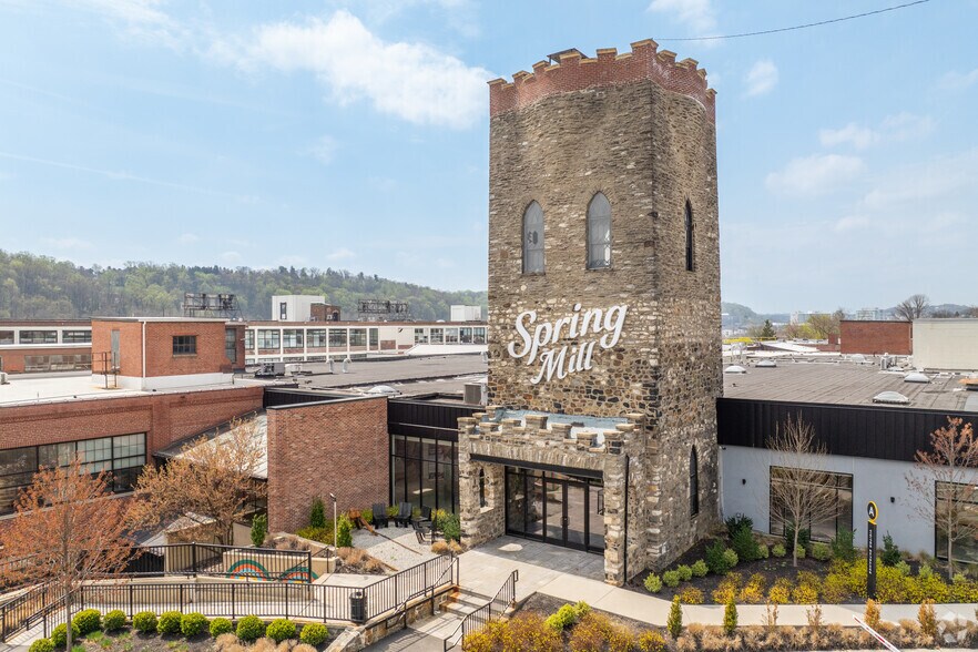 555 E North Ln, Conshohocken, PA à louer - Photo principale – Image 1 sur 9