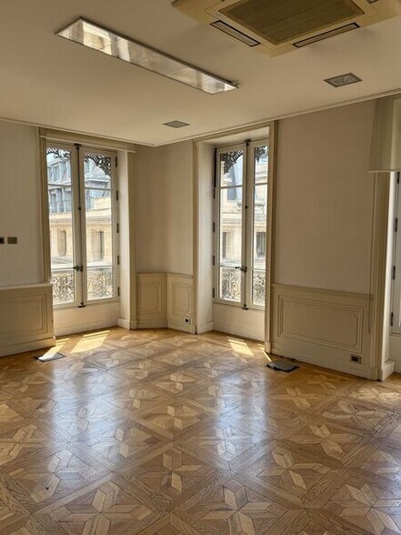 Bureau dans Lyon à vendre - Photo intérieure – Image 2 sur 21
