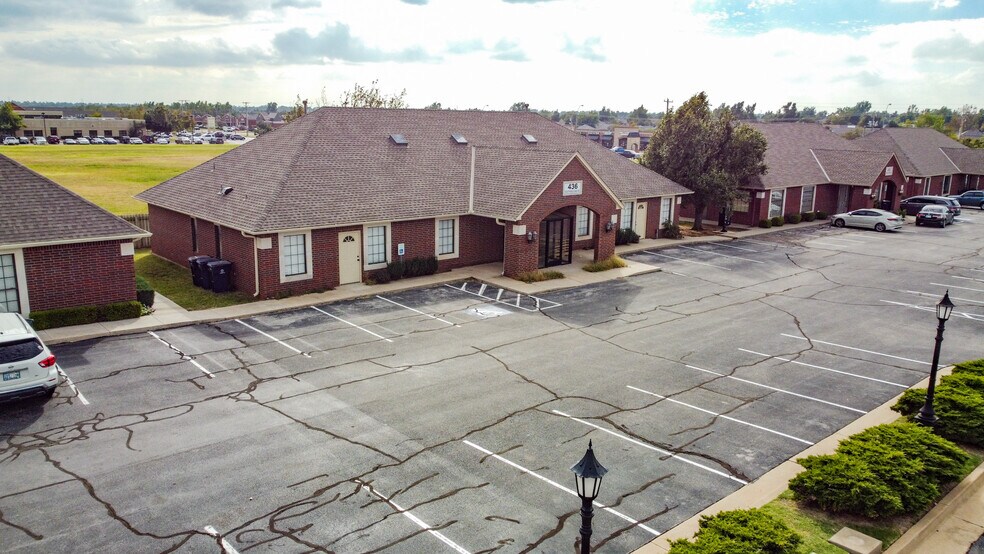 436 S Mustang Rd, Yukon, OK à louer - Photo de l’immeuble – Image 2 sur 5