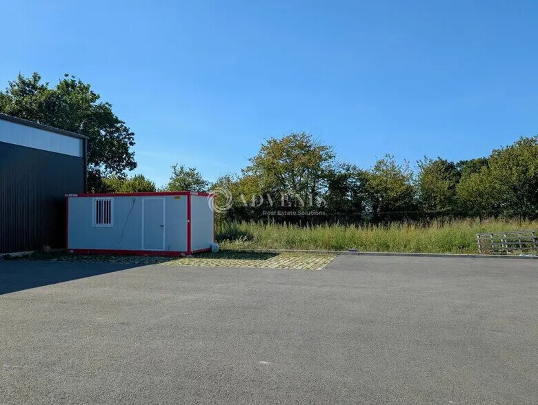 Local d’activités dans Taden à louer - Photo de l’immeuble – Image 2 sur 12