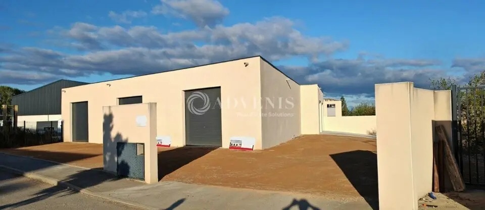 Local d’activités dans Vinassan à louer - Photo de l’immeuble – Image 2 sur 6