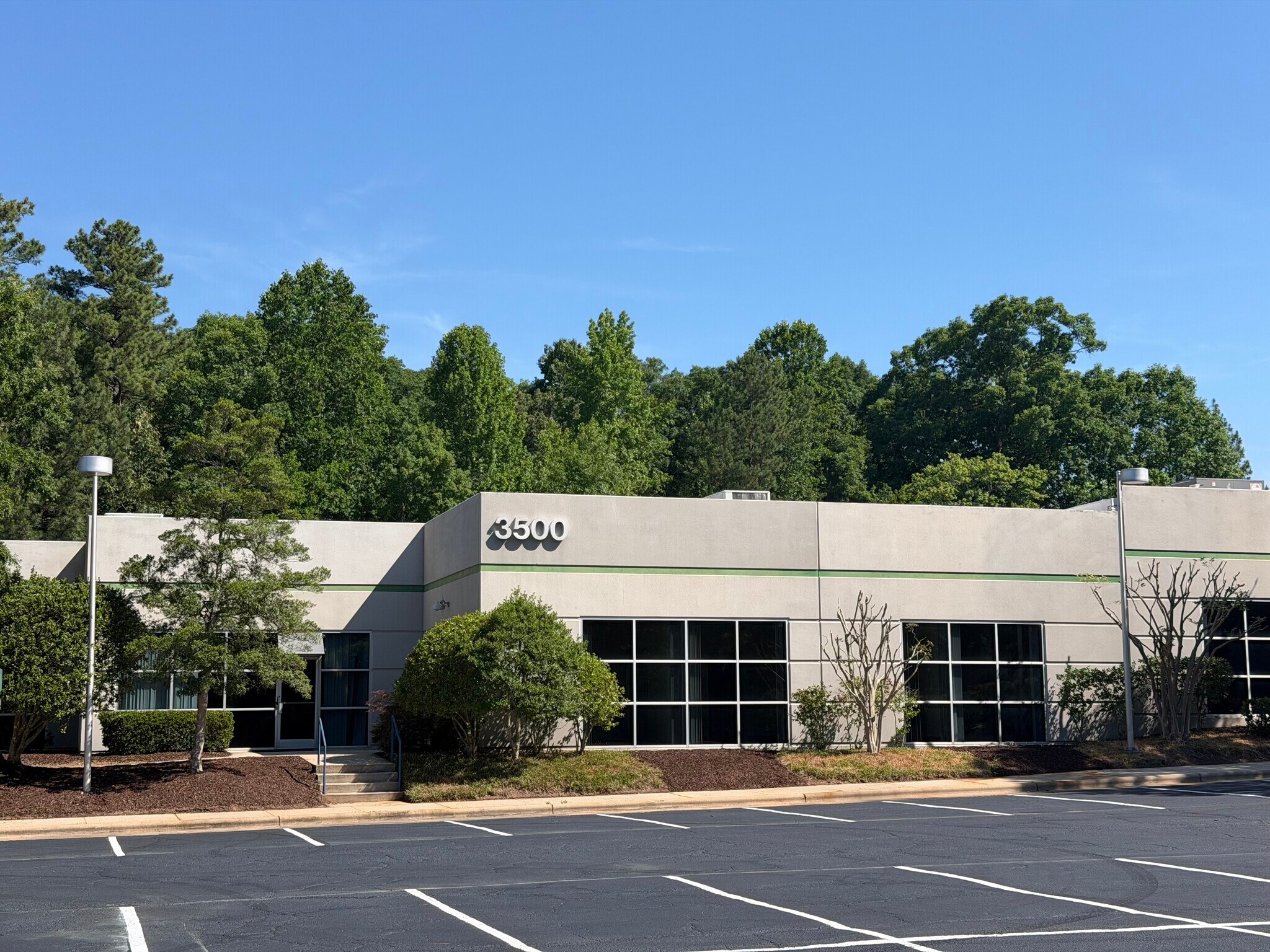 3500 Gateway Centre Blvd, Morrisville, NC à louer Photo de l’immeuble– Image 1 sur 19