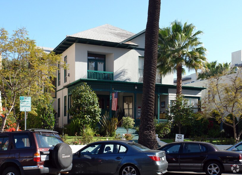 740 Cedar St, San Diego, CA à vendre - Photo de l’immeuble – Image 2 sur 2