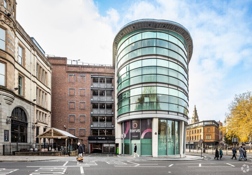 4 Queen Sq, Liverpool à louer - Photo de l’immeuble – Image 3 sur 3