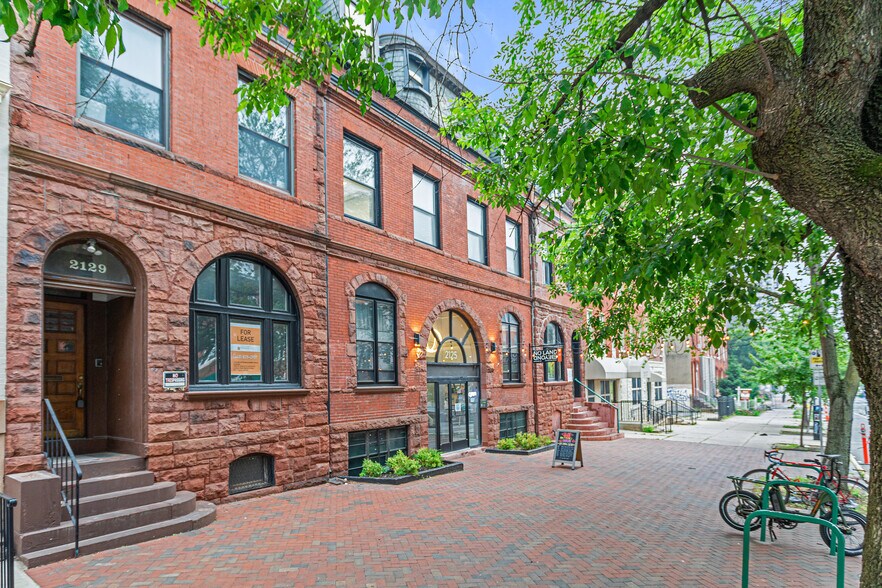2125-2129 Maryland Ave, Baltimore, MD à louer - Photo de l’immeuble – Image 3 sur 6