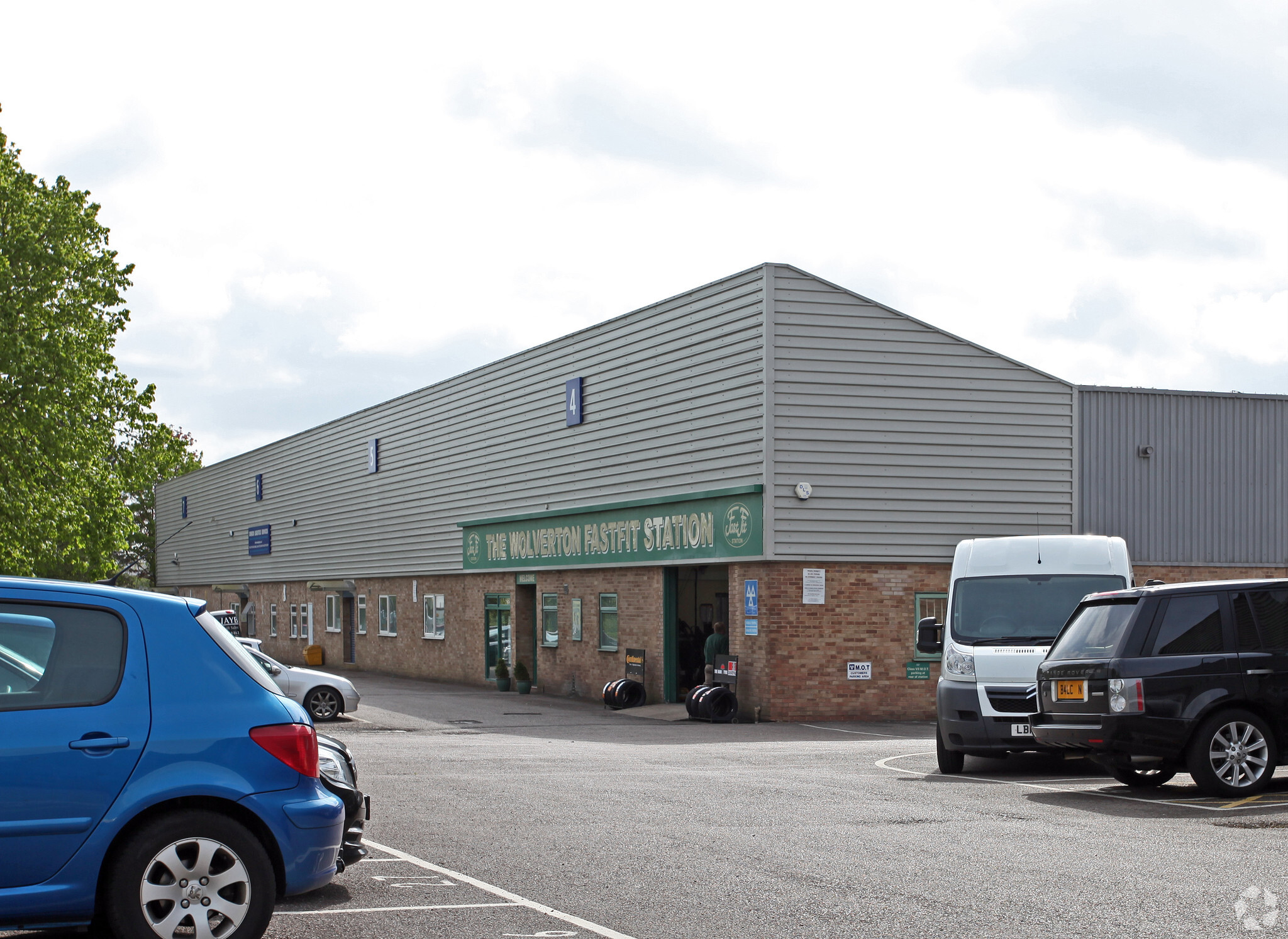 4-7 Deans Rd, Milton Keynes à louer Photo principale– Image 1 sur 5