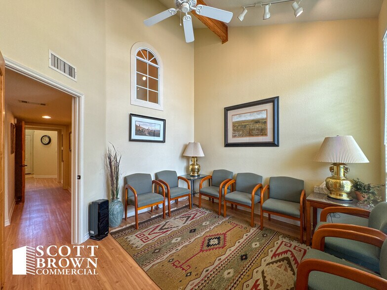 4232 I-35, Denton, TX à vendre - Photo de l’immeuble – Image 3 sur 7