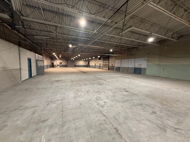 2412 Grenoble Rd, Richmond, VA à louer - Photo intérieure – Image 2 sur 6