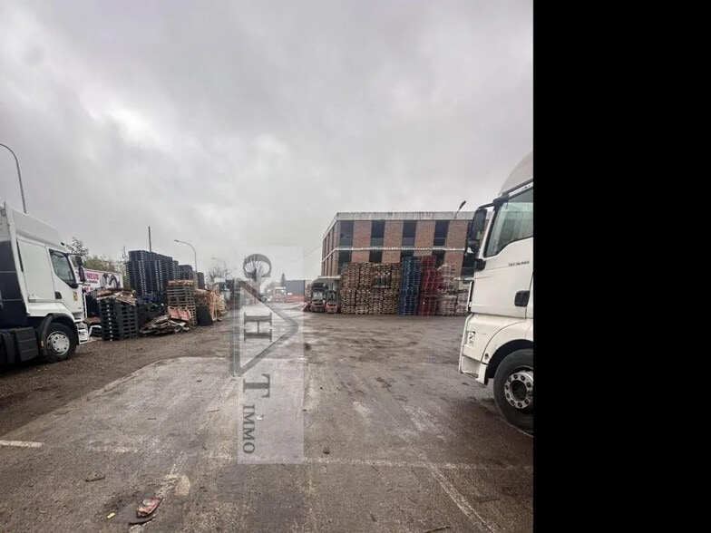 Industriel/Logistique dans Orly à louer - Photo de l’immeuble – Image 3 sur 5