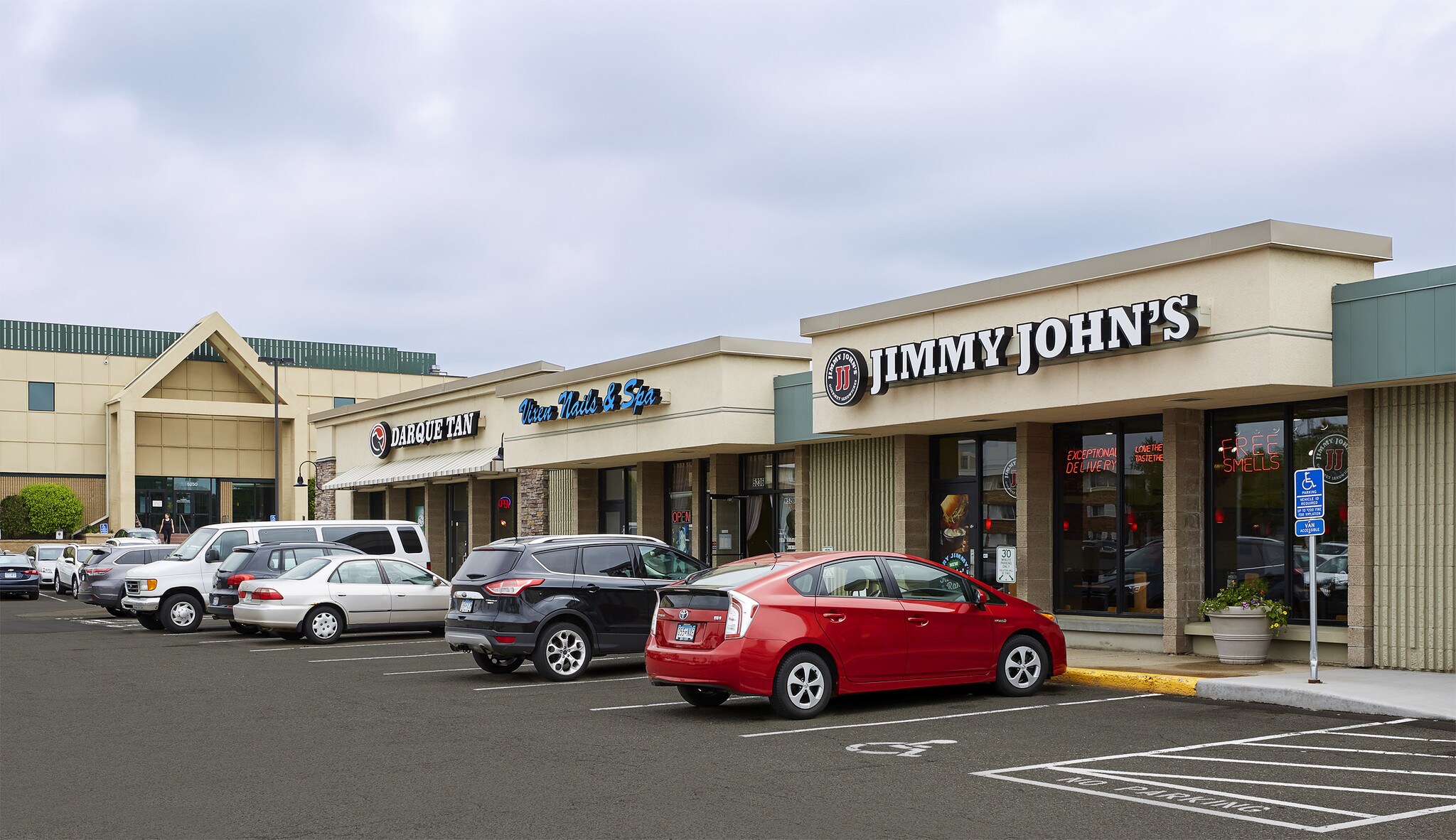 5200-5242 W 84th St, Bloomington, MN à louer Photo principale– Image 1 sur 5