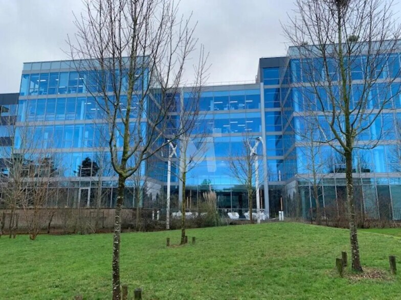 Bureau dans Massy à louer - Photo de l’immeuble – Image 1 sur 12