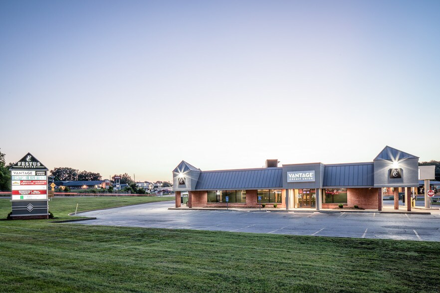 348 Festus Centre Dr, Festus, MO à louer - Photo de l’immeuble – Image 3 sur 8