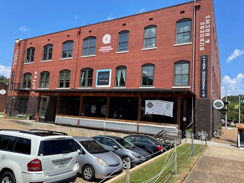 3800 St. Elmo Ave, Chattanooga, TN à louer - Photo de l’immeuble – Image 2 sur 6