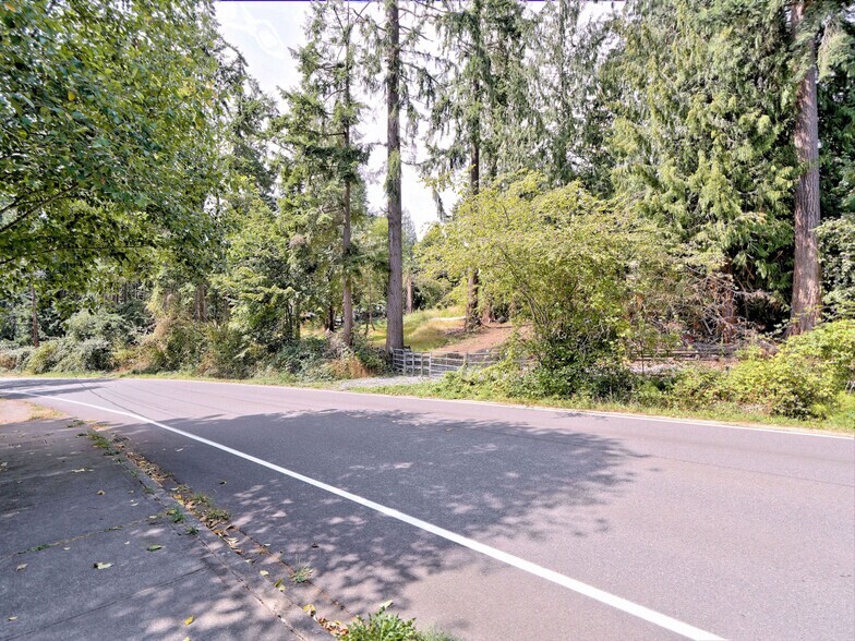 17204 Northup Way, Bellevue, WA à vendre - Photo de l’immeuble – Image 2 sur 30