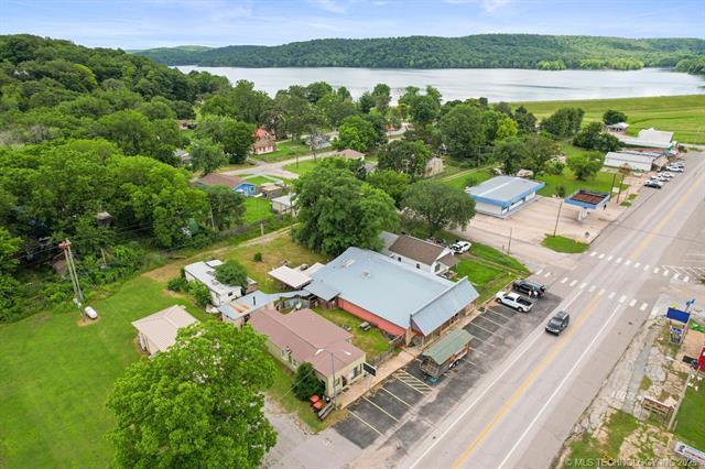 109 N Main, Spavinaw, OK à vendre - Aérien – Image 1 sur 10