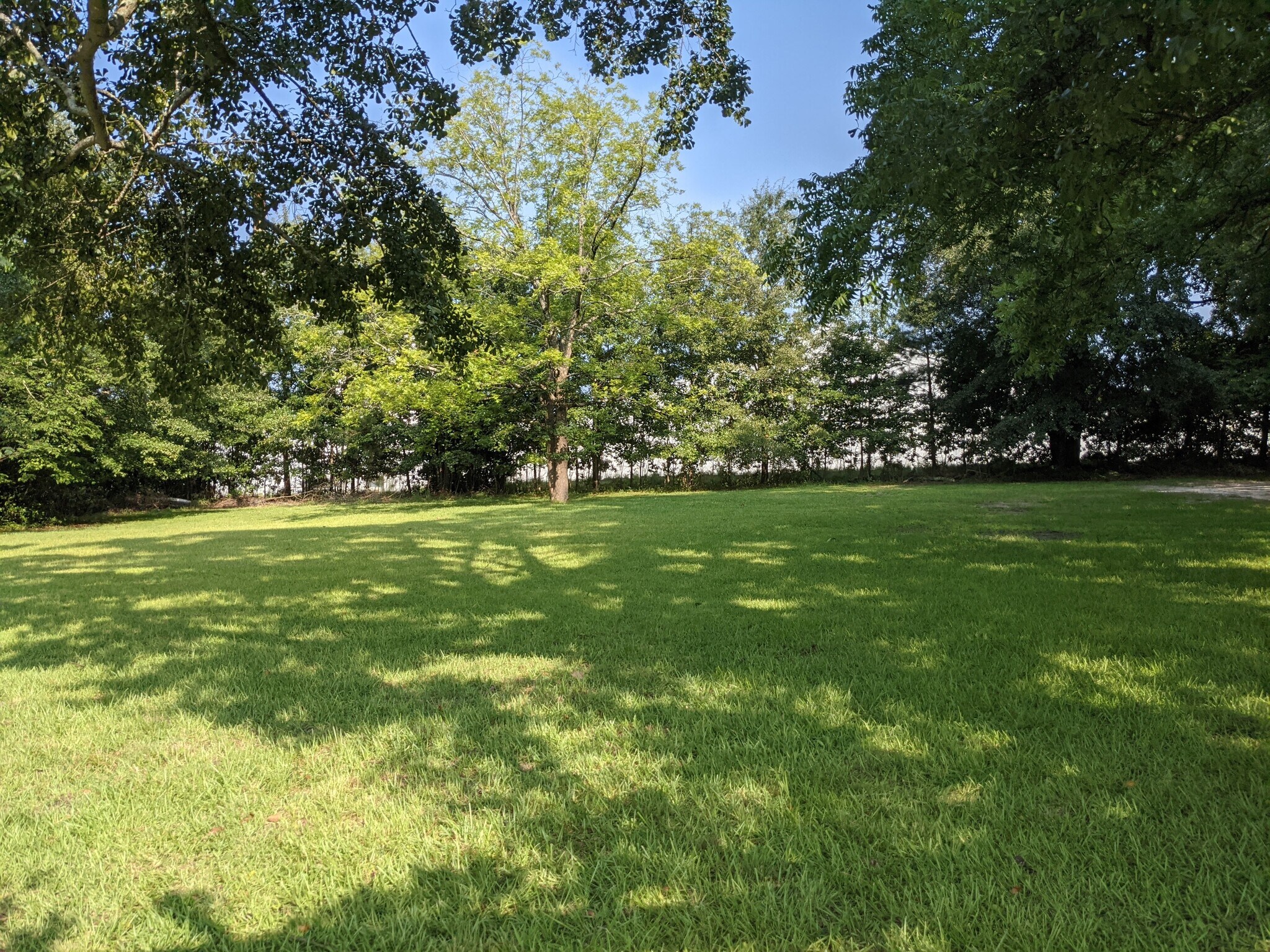 517 N Main St, Fuquay Varina, NC à vendre Photo de l’immeuble– Image 1 sur 8