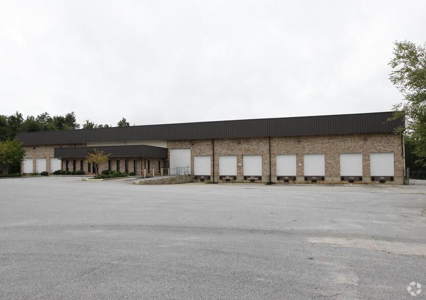 140 Cecil Ct, Fayetteville, GA à vendre - Photo de l’immeuble – Image 3 sur 4