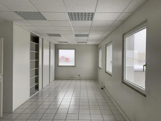 Plus de détails pour 149 Avenue De Thionville, Metz - Bureau à louer