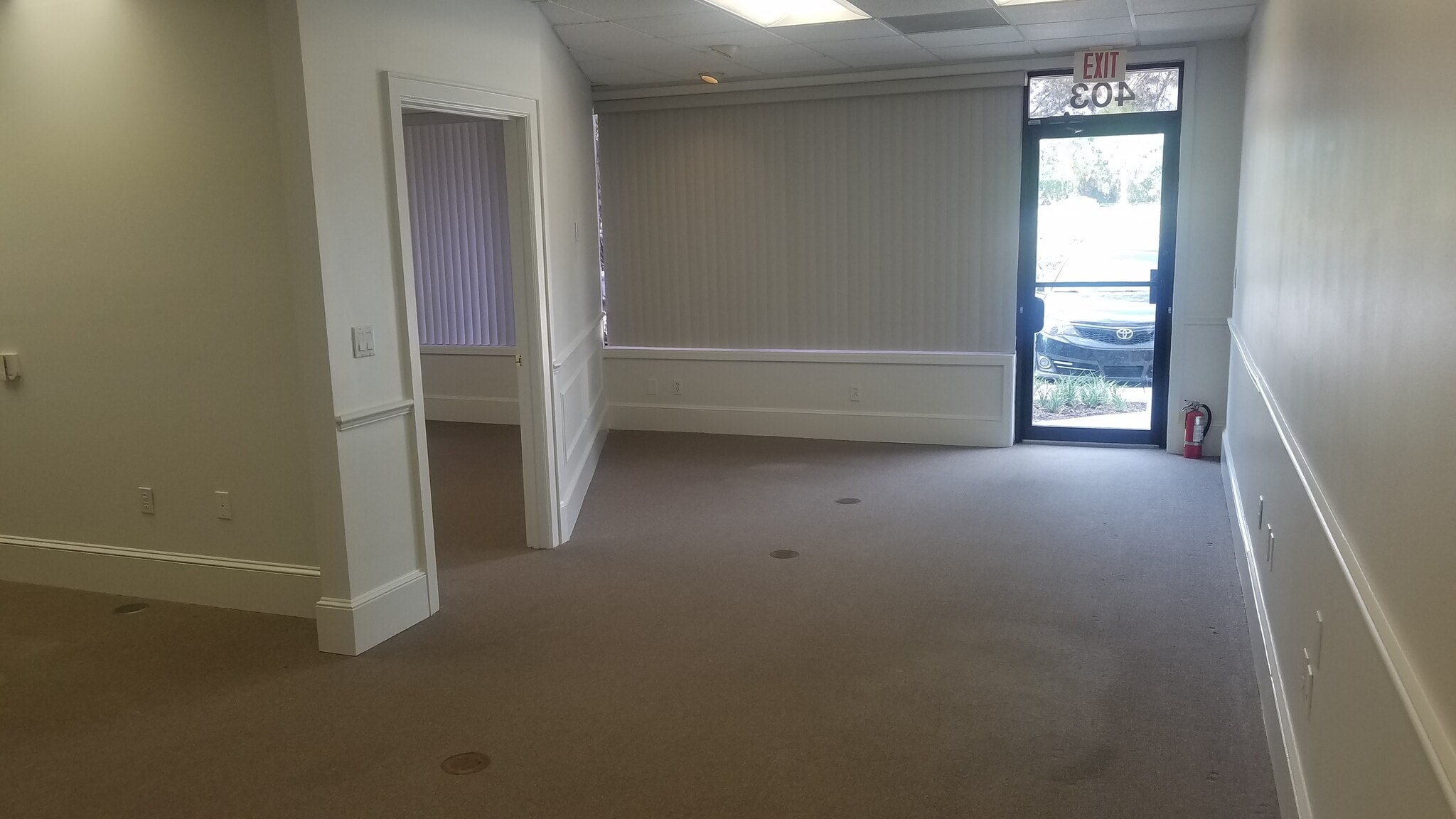 389-407 Interstate Blvd, Sarasota, FL à louer Photo de l’immeuble– Image 1 sur 11